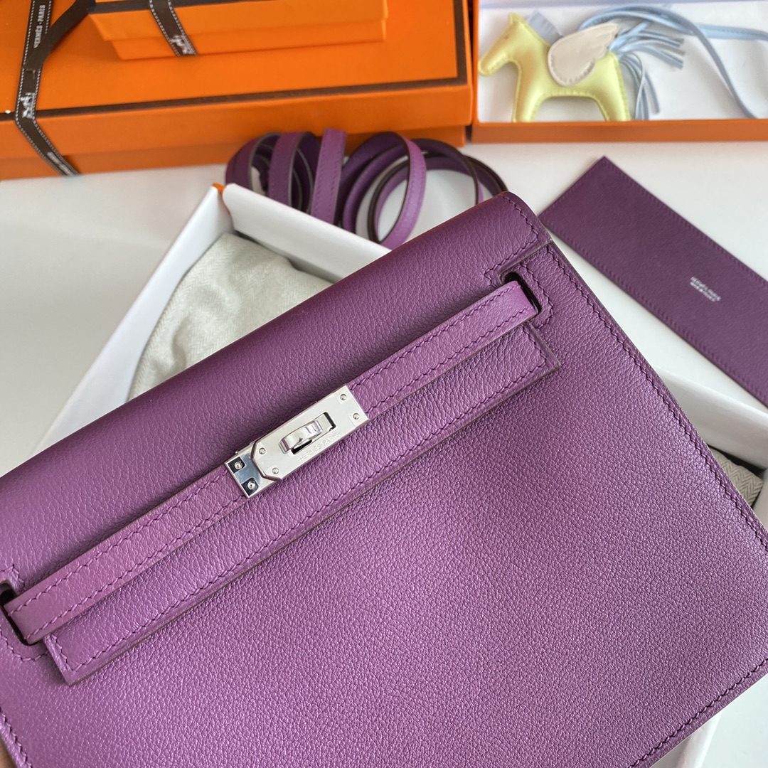 Hermes Kelly Danse Evercolor Bag In Purple Color